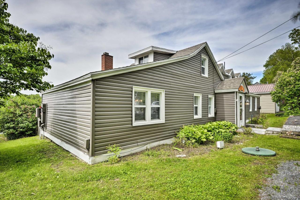 Family Cottage On Chaumont Bay, Walk To Downtown Exterior photo